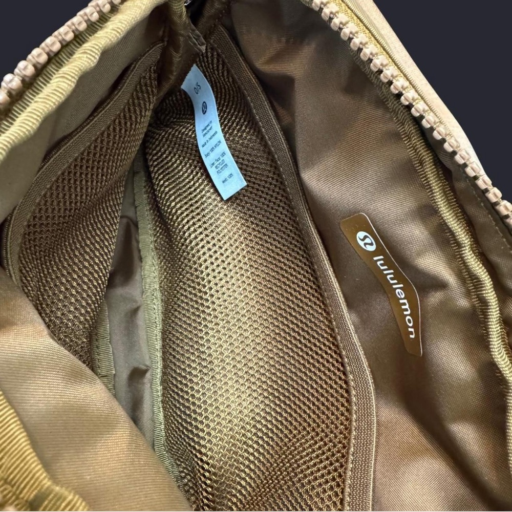 lululemon everywhere tan Belt Bag - Picture 4 of 7